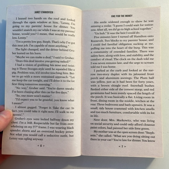 🌈2/$8  2-Book Bundle Janet Evanovich  Books - Picture 11 of 16